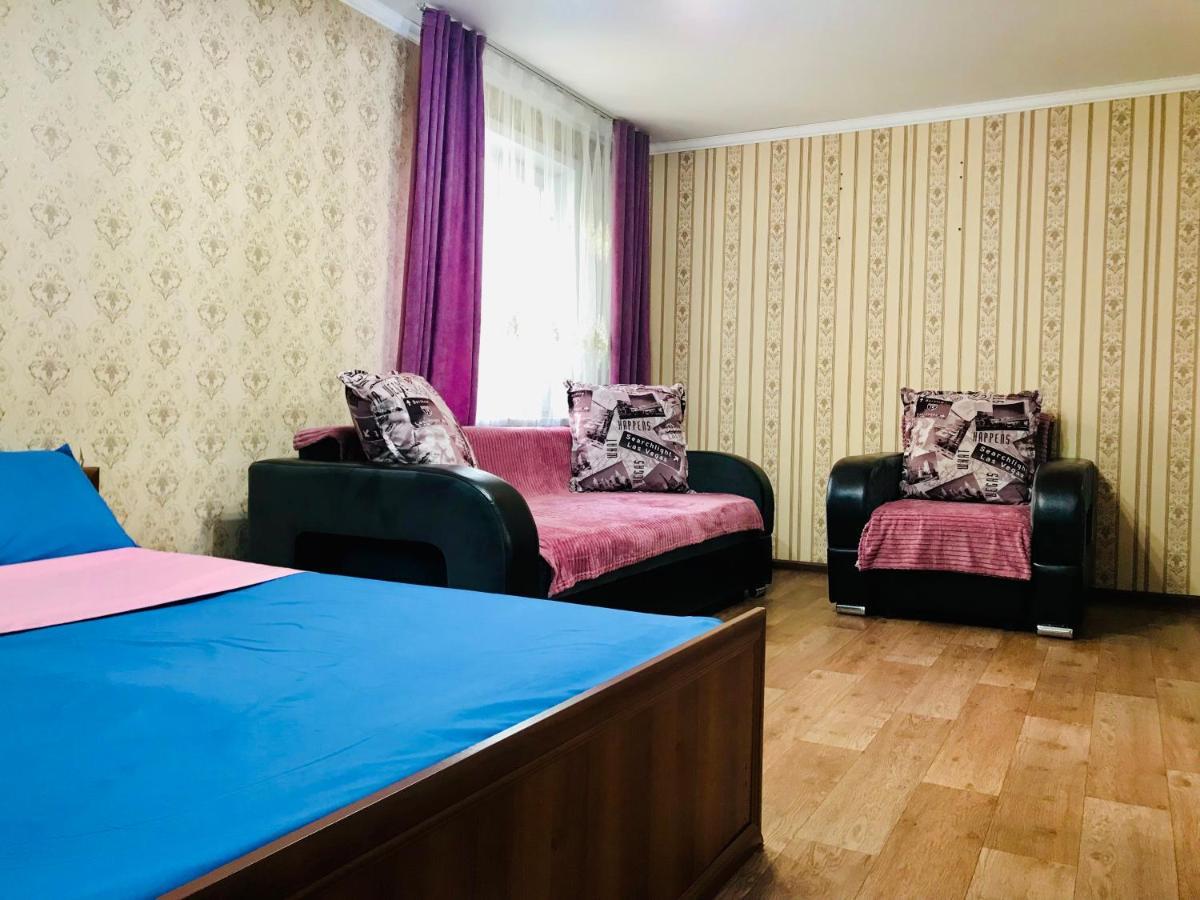 Apartaments In The City Center Karaganda Exterior photo